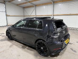 Volkswagen Golf R 2.0TSI 221kW Automaat 4-Motion R Pano picture 11