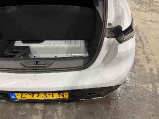 Peugeot e-308 54kWh 115kW Allure EV picture 26