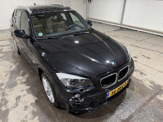 BMW X1 Sdrive20i 135kW Automaat Business Pano picture 19