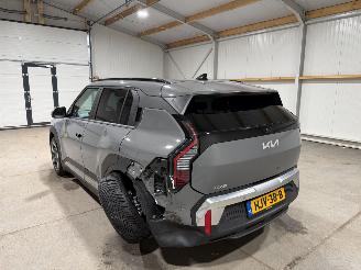 Kia EV3 81.4kWh 150kW PLUS picture 12