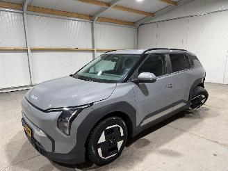 Kia EV3 81.4kWh 150kW PLUS picture 9