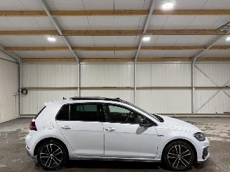 Unfallwagen Volkswagen Golf GTE 1.4TSI 110kW Automaat Pano 2018/7