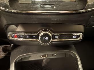 Volvo XC40 1.5T3 120kW Automaat Momentum Pro picture 35
