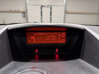 Peugeot 207 1.6VTi 88kW Automaat Clima XS picture 17