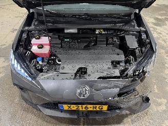 MG MG4 77kWh Extended Range 180kW Trophy picture 26