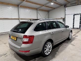 Skoda Octavia 1.4TSI Greentech 103kW Automaat Pano Elegance BusinessLine picture 5