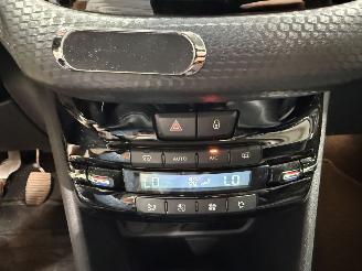 Peugeot 2008 1.2PT 96kW Clima Allure picture 36