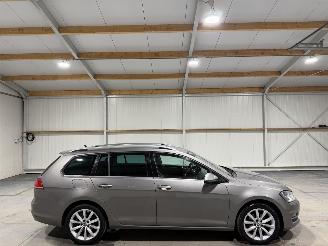 Damaged car Volkswagen Golf Variant 1.6TDI 81kW Connected Series 2017/1
