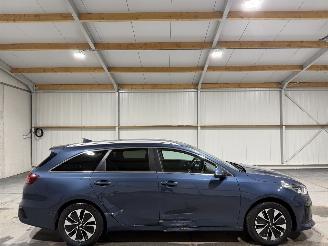Schadeauto Kia Ceed 1.6GDI PHEV 77kW Automaat DynamicPlusline 2021/6