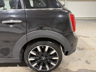 Mini Cooper 1.5 100kW Automaat Cooper Chili picture 25