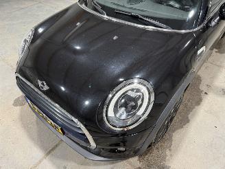 Mini Cooper 1.5 100kW Automaat Cooper Chili picture 19