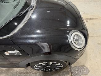 Mini Cooper 1.5 100kW Automaat Cooper Chili picture 16