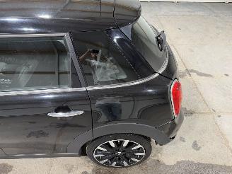 Mini Cooper 1.5 100kW Automaat Cooper Chili picture 27