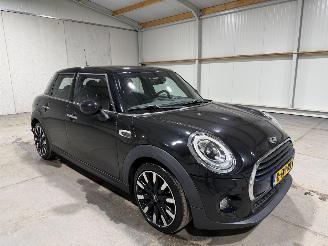 Mini Cooper 1.5 100kW Automaat Cooper Chili picture 2