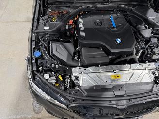 BMW 3-serie 330e 135kW Automaat Schuifkanteldak High Executive picture 33