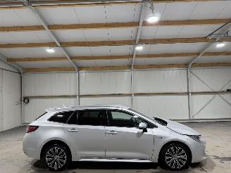 Vaurioauto  passenger cars Toyota Corolla Touring Sports 1.8Hybrid 72kW Automaat Executive 2021/11