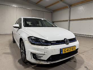 Volkswagen e-Golf 36kWh 100kW Automaat Clima Navi picture 20