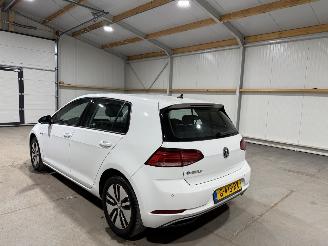 Volkswagen e-Golf 36kWh 100kW Automaat Clima Navi picture 12