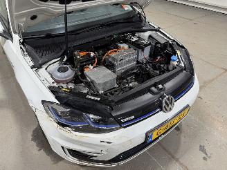 Volkswagen e-Golf 36kWh 100kW Automaat Clima Navi picture 23
