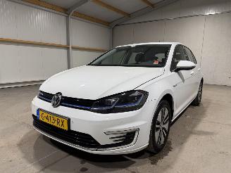 Volkswagen e-Golf 36kWh 100kW Automaat Clima Navi picture 22