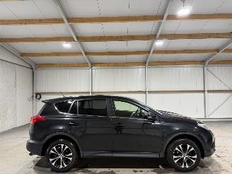 Schadeauto Toyota Rav-4 2.0 112kW Automaat 4WD Style 2015/6