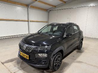Dacia Spring 27kWh 33kW Comfort Plus OrangePack picture 10