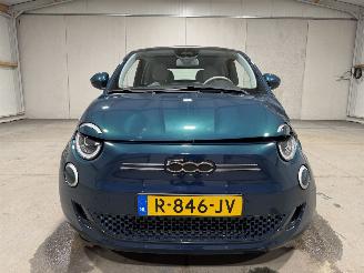 Fiat 500 42kWh 87kW Cabrio La Prima picture 23