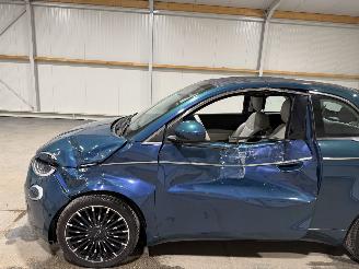 Fiat 500 42kWh 87kW Cabrio La Prima picture 13