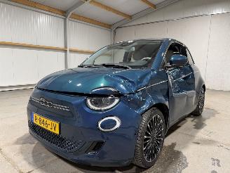 Fiat 500 42kWh 87kW Cabrio La Prima picture 24