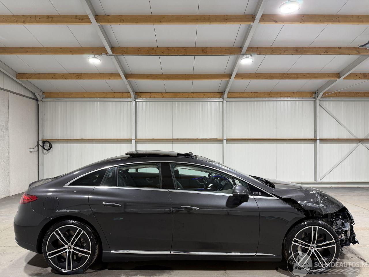 Mercedes EQE 300 89kWh 180kW Luxury Line Pano Luchtvering