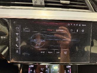 Audi E-tron 50 71kWh 230kW Quattro Luchtvering S Edition Pano picture 38