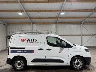 damaged commercial vehicles Toyota Proace CITY-E 50kWh 100kW Airco Dakdrager Electric Cool 2022/3