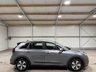 Unfallwagen Kia Niro 1.6GDI PHEV 77kW Automaat DynamicLine 2017/10