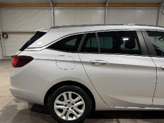 Opel Astra ST 1.0 77kW Online Edition picture 14