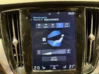 Volvo V-60 2.0T6Hybrid 186kW Automaat Twin Engine AWD Momentum Pro picture 20