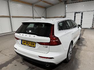 Volvo V-60 2.0T6Hybrid 186kW Automaat Twin Engine AWD Momentum Pro picture 6