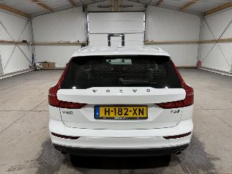 Volvo V-60 2.0T6Hybrid 186kW Automaat Twin Engine AWD Momentum Pro picture 7