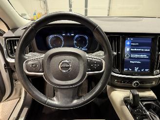 Volvo V-60 2.0T6Hybrid 186kW Automaat Twin Engine AWD Momentum Pro picture 15