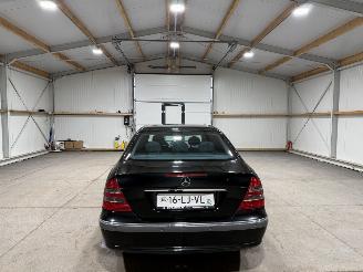 Mercedes E-klasse 200CDI 90kW Automaat LIMOUSINE 8-Persoons picture 6