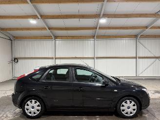 Unfallwagen Ford Focus 1.4-16V 59kW Airco Trend 2007/8