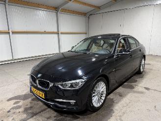 BMW 3-serie 320i 135kW Automaat Schuifkantel Luxury Edition picture 9