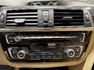 BMW 3-serie 320i 135kW Automaat Schuifkantel Luxury Edition picture 19