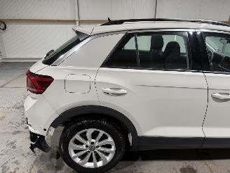 Volkswagen T-Roc 1.5TSI 110kW Automaat Life Business picture 31