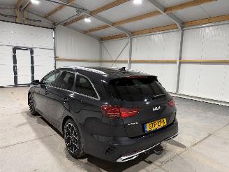Kia Ceed 1.5 T-GDi 103kW GT-PlusLine  Panoramadak picture 13