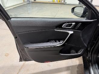 Kia Ceed 1.5 T-GDi 103kW GT-PlusLine  Panoramadak picture 33
