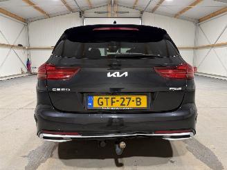 Kia Ceed 1.5 T-GDi 103kW GT-PlusLine  Panoramadak picture 14