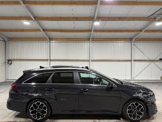 krockskadad bil auto Kia Ceed 1.5 T-GDi 103kW GT-PlusLine  Panoramadak 2024/12