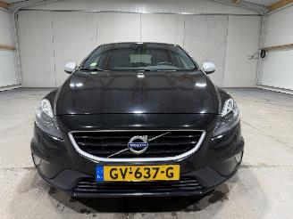 Volvo V-40 2.0D2 88kW R-Design Business picture 16