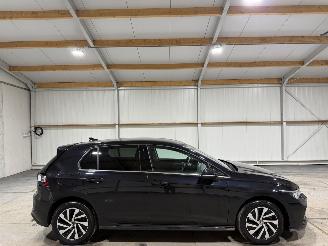 Schadeauto Volkswagen Golf 1.4eHybrid 110kW Automaat Style 2022/6
