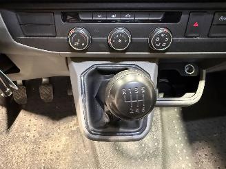 Volkswagen Transporter 2.0TDI 110kW L2H1 DC Airco picture 17